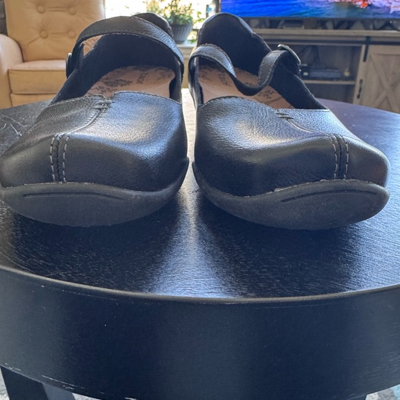 Taos Footwear Black Mary Jane Strap Flat - Picture 7 of 12